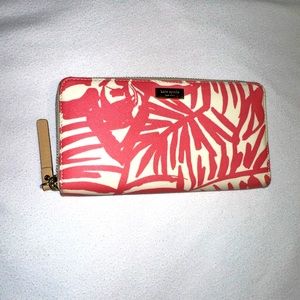 KATE SPADE Grant Street Neda Grainy Vinyl Pink Palms Continental Wallet WLRU2122